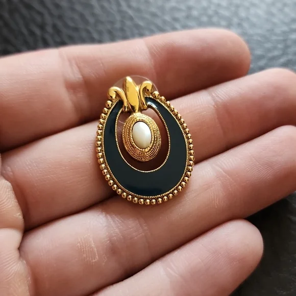 1928 earrings - Picture 6 of 8